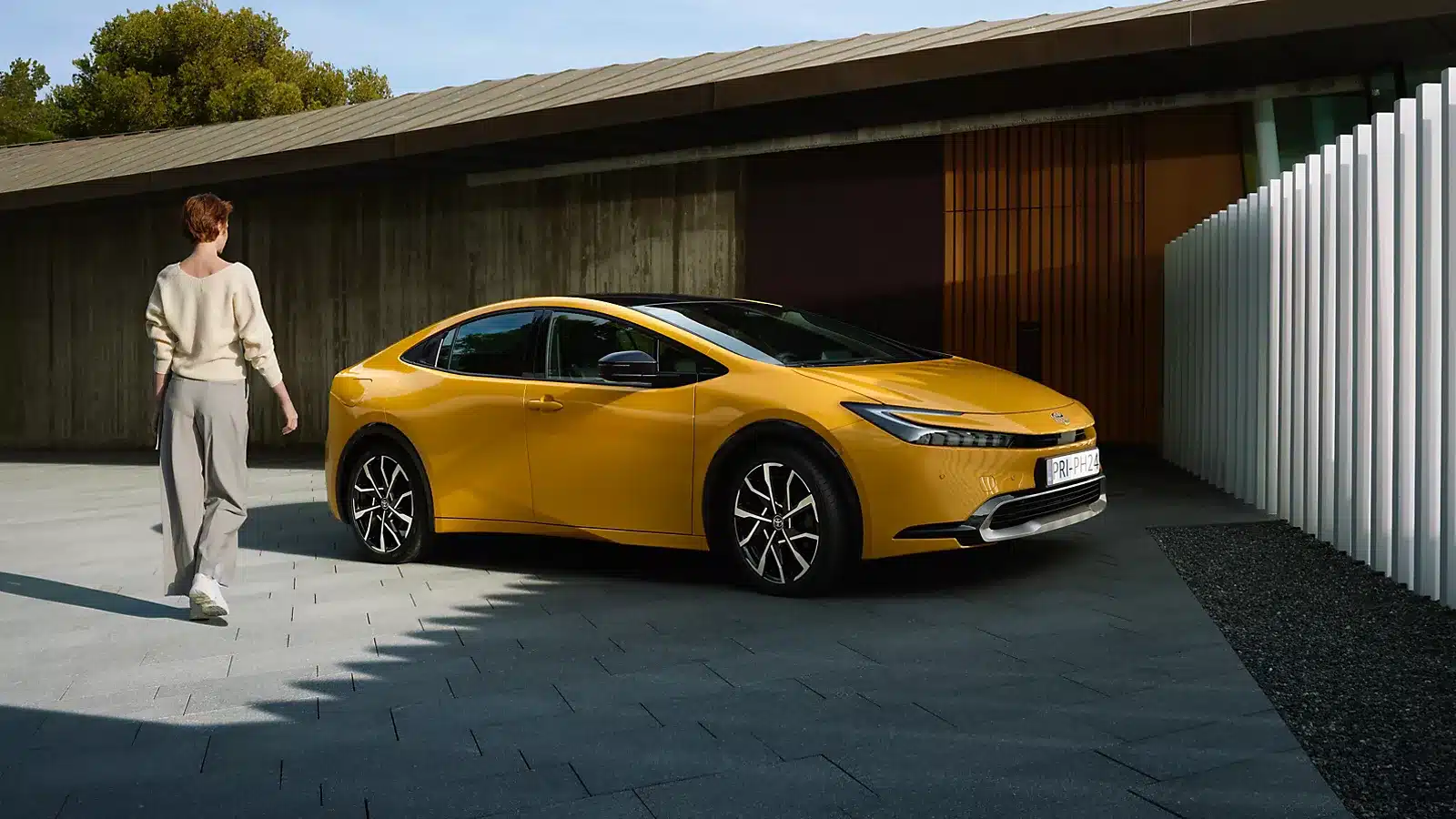 La toyota Prius 2026, meilleur PHEV pour rouler 100% électrique
