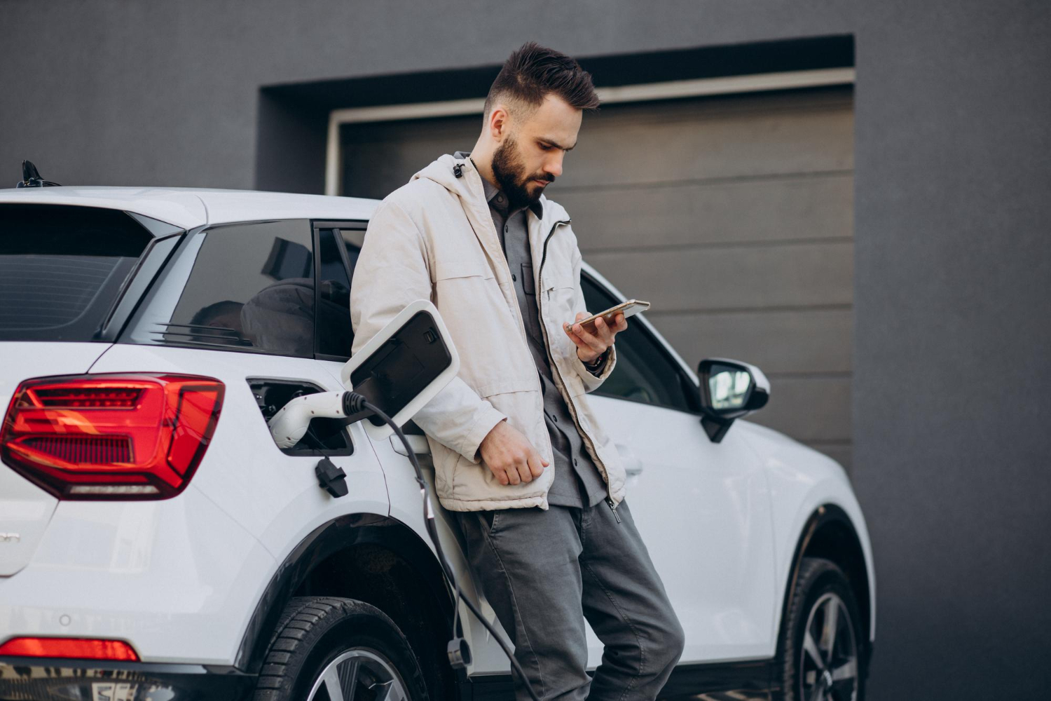 véhicule électrifié en usage professionnel urbain – alternative hybride pour artisans