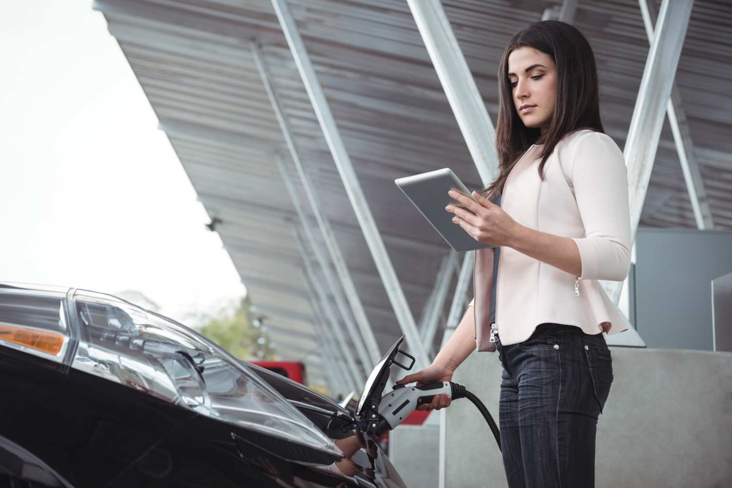 Recharge des voitres electriques en LLD sans apport dans une entreprise française