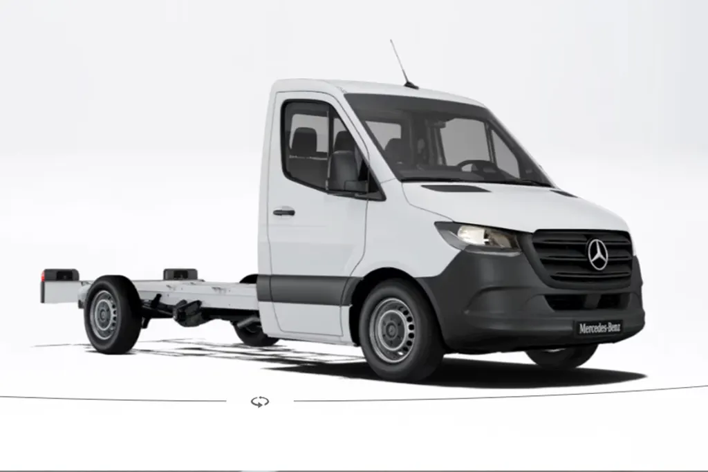 Mercedes‑Benz Sprinter SC 315
Châssis Cab 37 Base en LLD sans apport sur Louermoinscher, vue latérale